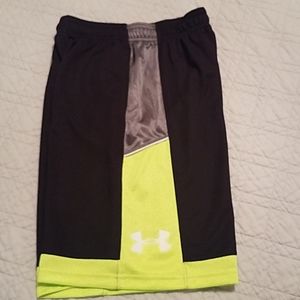 Under Armour loose heat gear shorts